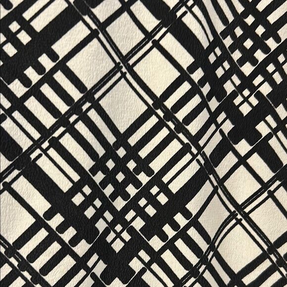 Equipment Black and White Plaid Button-Up Shirt, Size Medium - Picture 5 of 8